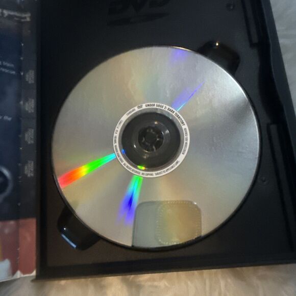 Under Siege 2-Dark Territory (DVD, 1995) - Picture 3 of 4